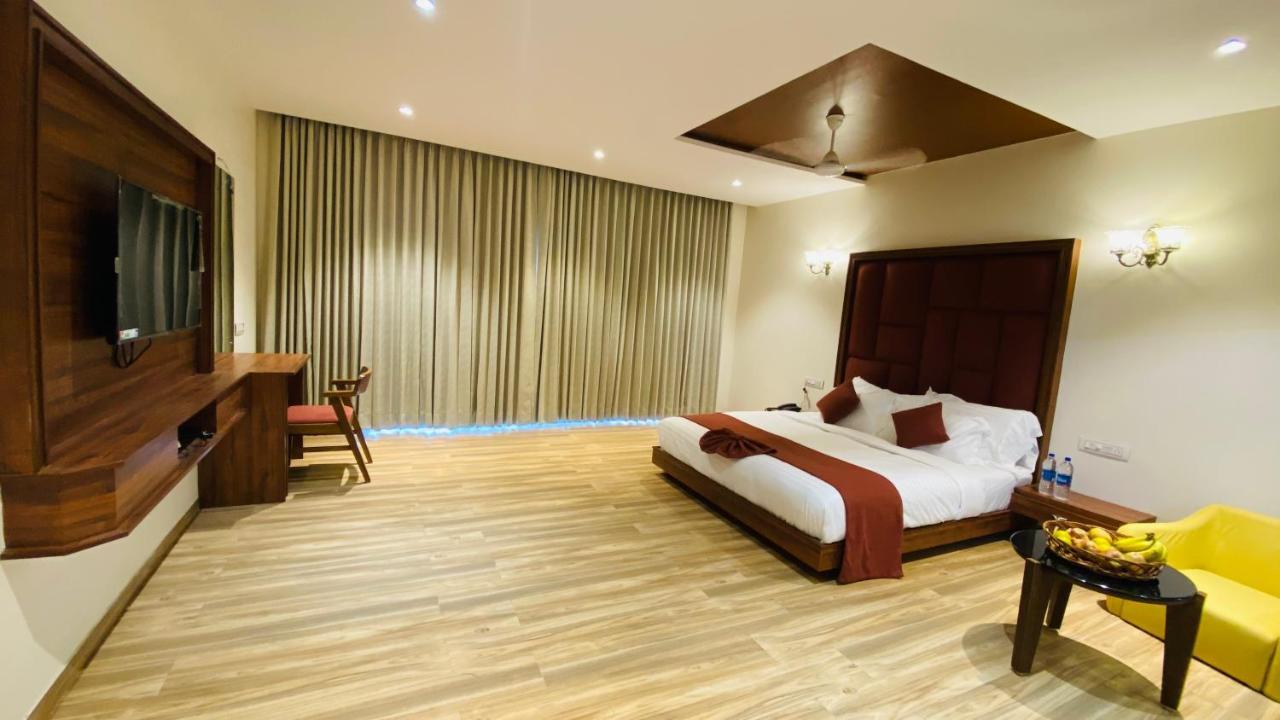 Krishna Riverside Resort Vasad Екстер'єр фото