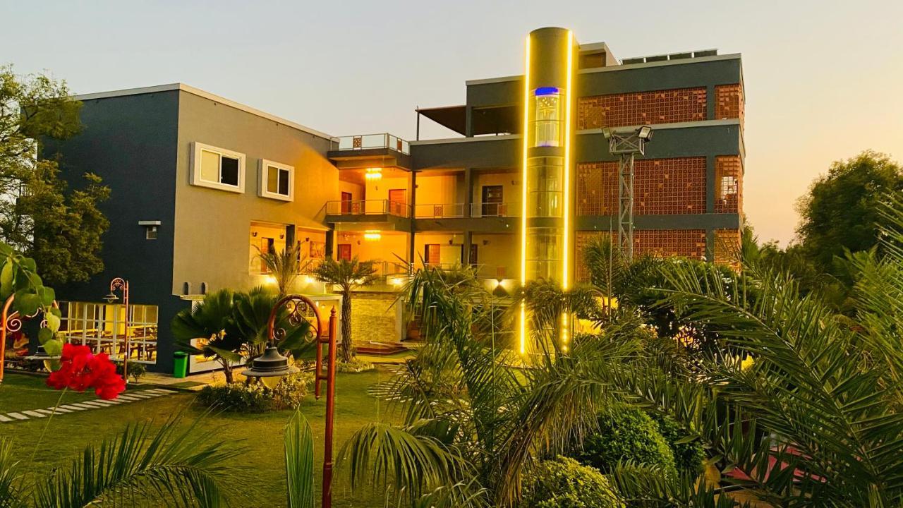 Krishna Riverside Resort Vasad Екстер'єр фото