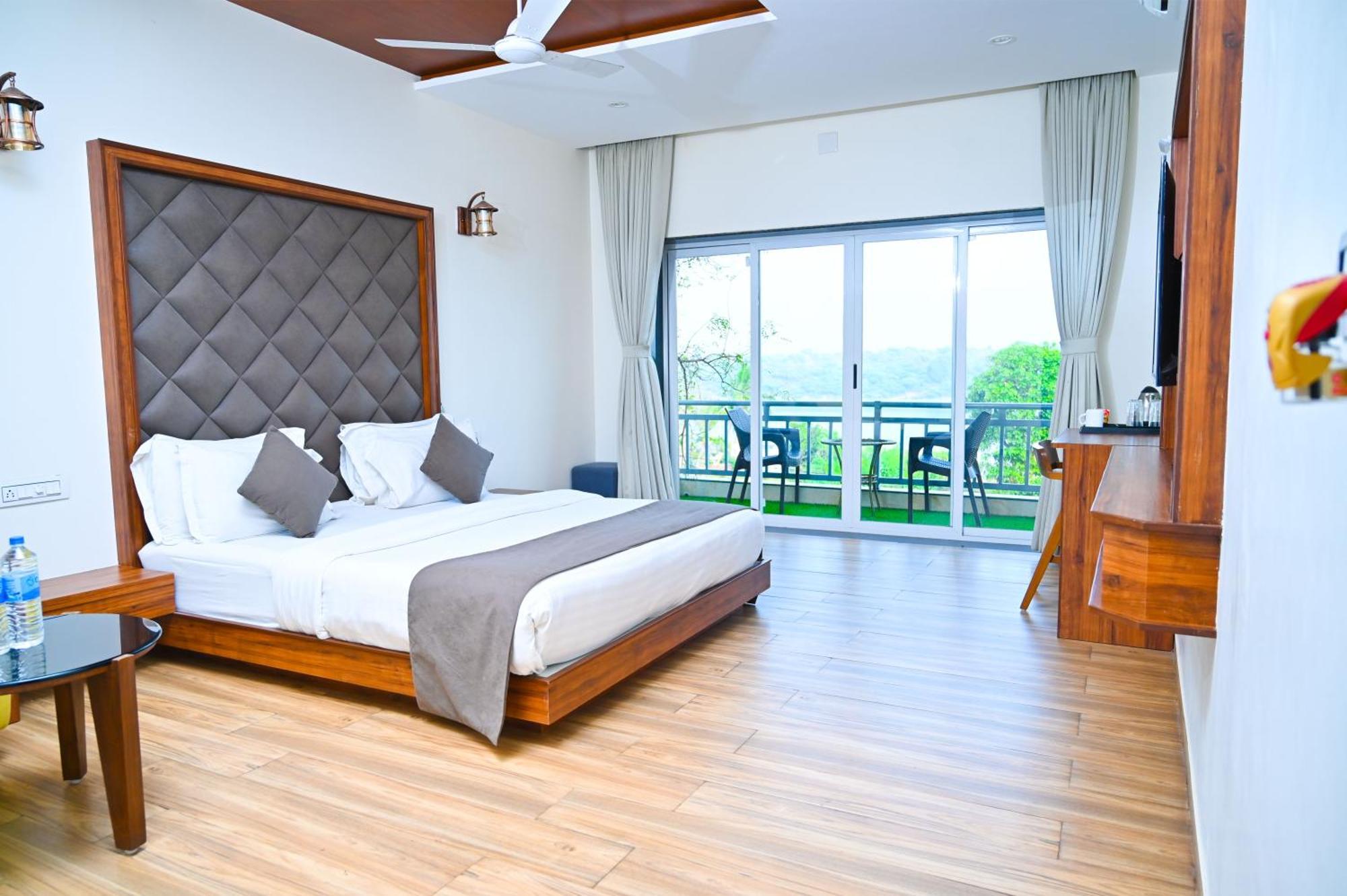 Krishna Riverside Resort Vasad Екстер'єр фото