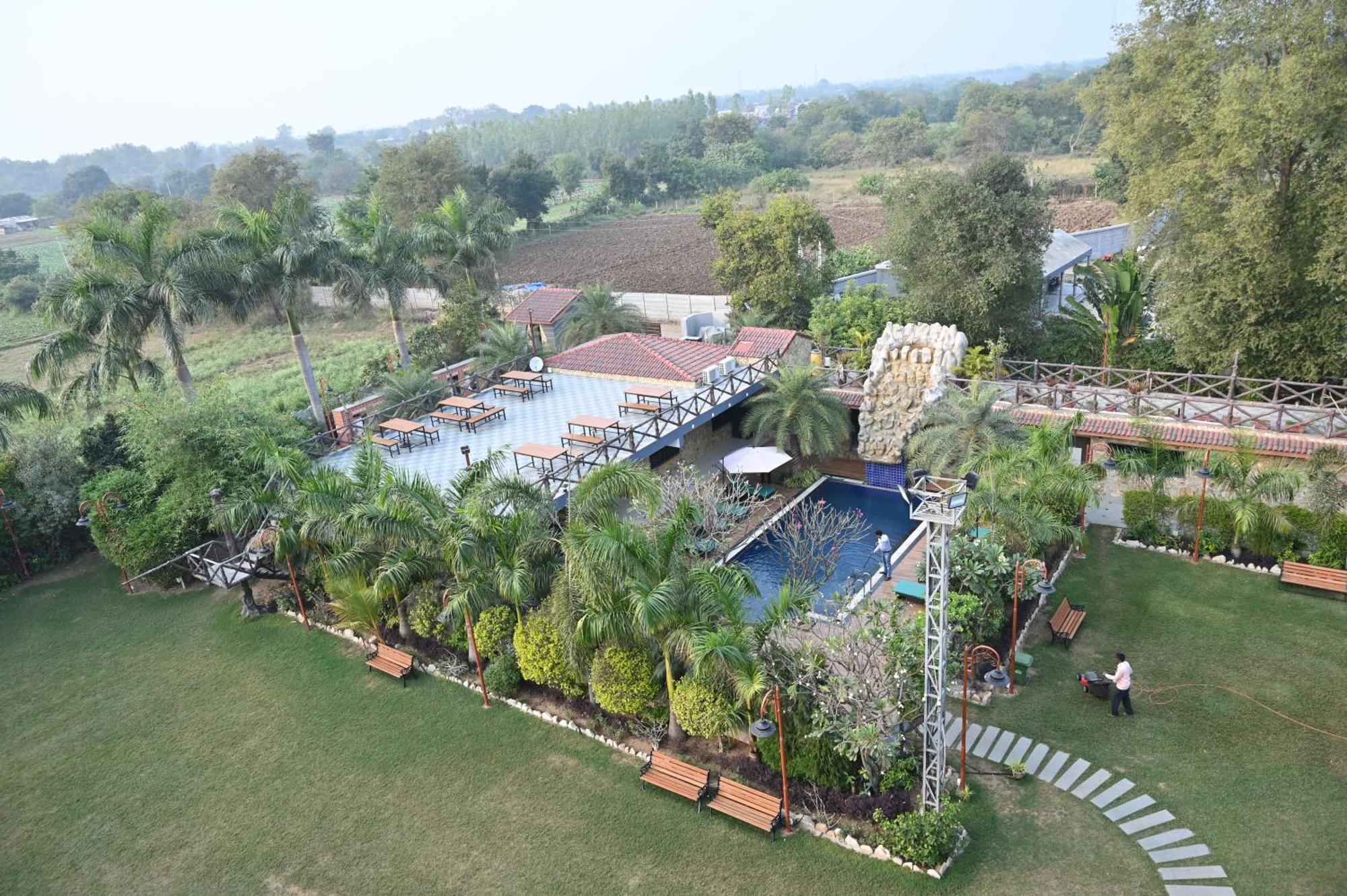 Krishna Riverside Resort Vasad Екстер'єр фото