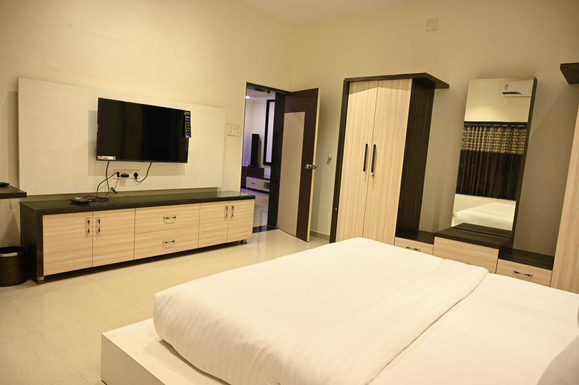 Krishna Riverside Resort Vasad Екстер'єр фото